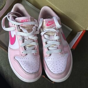 Pink Dunks!